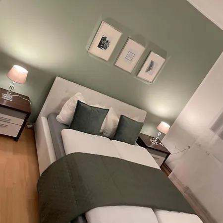 Grosses 2-schlafzimmer In شقة *